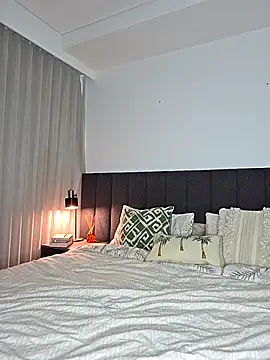 Snapshot of SashaJade_ chatting on 02-18-26, 10:28 SashaJade online show from 02-18-26, 10:28