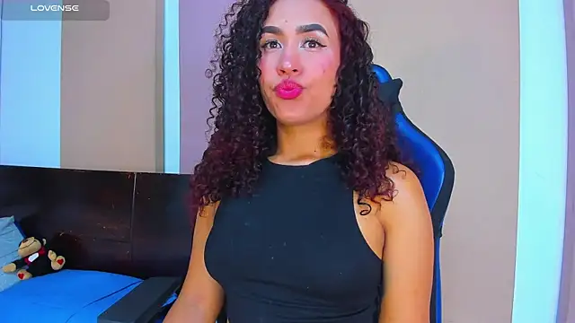 Snapshot of abbyblairs3 chatting on 11-26-25, 04:24 abbyblairs3 online show from 11-26-25, 04:24