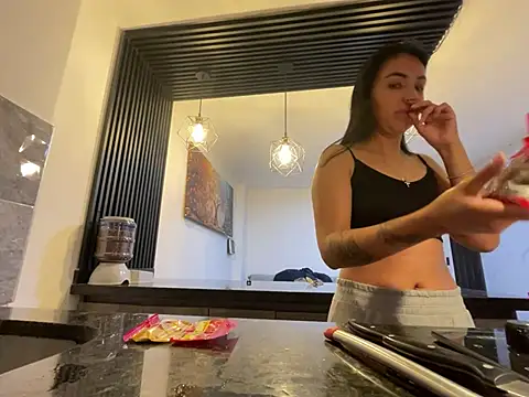 Miss Nicole online show from 04-12-26, 07:30