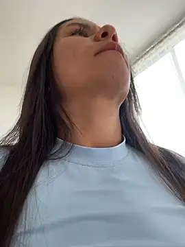 Snapshot of Reggie-Liam chatting on 03-06-26, 06:48 Reggie-Liam online show from 03-06-26, 06:48