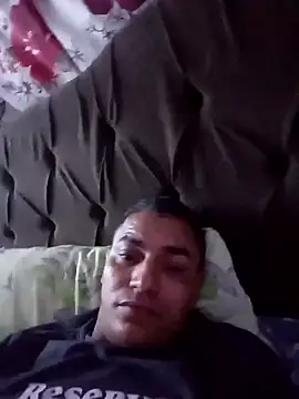 Snapshot of 121fff chatting on 09-15-25, 11:10 121fff online show from 09-15-25, 11:10