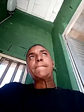 Snapshot of 121fff chatting on 09-29-25, 01:49 121fff online show from 09-29-25, 01:49