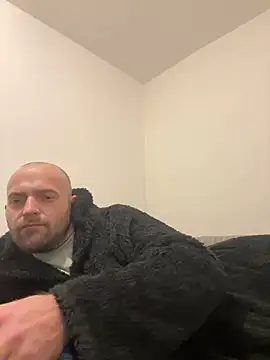 Snapshot of bigguy101 chatting on 12-27-24, 11:10 bigguy101 online show from 12-27-24, 11:10