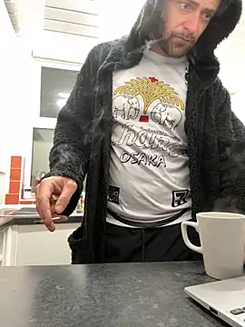 Snapshot of bigguy101 chatting on 02-11-25, 05:37 bigguy101 online show from 02-11-25, 05:37