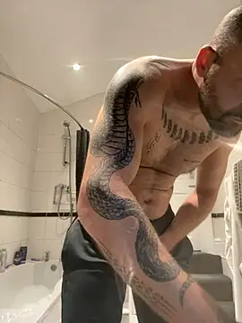 Snapshot of bigguy101 chatting on 02-16-25, 05:37 bigguy101 online show from 02-16-25, 05:37