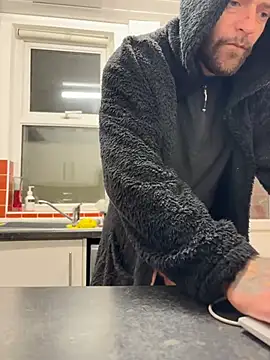 Snapshot of bigguy101 chatting on 02-20-25, 01:57 bigguy101 online show from 02-20-25, 01:57