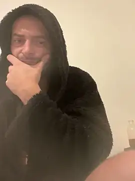 Snapshot of bigguy101 chatting on 02-21-25, 10:48 bigguy101 online show from 02-21-25, 10:48