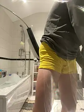 Snapshot of bigguy101 chatting on 03-10-25, 06:34 bigguy101 online show from 03-10-25, 06:34