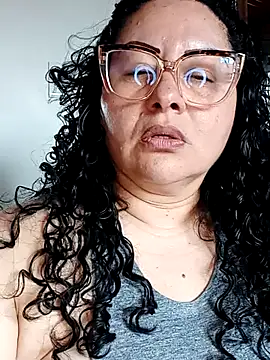 hazel milf online show from 10-19-25, 05:35