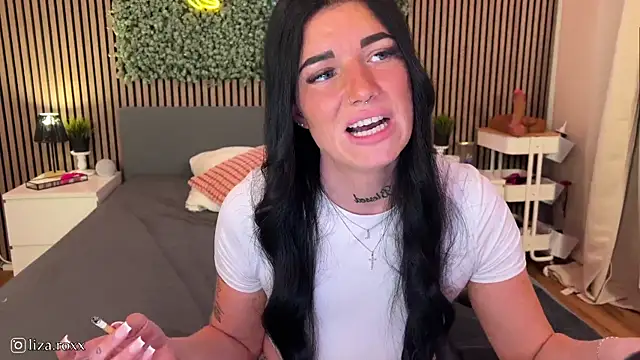 LizaRoxx online show from 09-18-25, 07:05