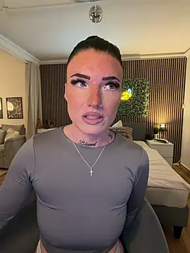 LizaRoxx online show from 04-20-26, 06:42