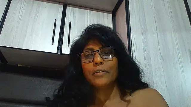 Snapshot of MsAttitude chatting on 02-10-25, 12:08 MsAttitude online show from 02-10-25, 12:08
