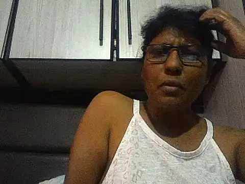 Snapshot of MsAttitude chatting on 02-24-25, 07:00 MsAttitude online show from 02-24-25, 07:00