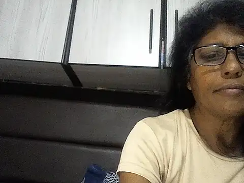 Snapshot of MsAttitude chatting on 09-25-25, 07:01 MsAttitude online show from 09-25-25, 07:01