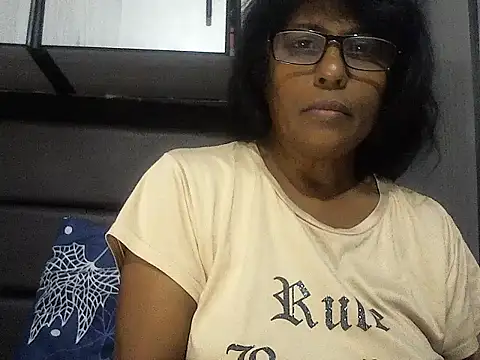 Snapshot of MsAttitude chatting on 11-02-25, 03:14 MsAttitude online show from 11-02-25, 03:14