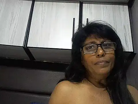 Snapshot of MsAttitude chatting on 11-22-25, 03:11 MsAttitude online show from 11-22-25, 03:11