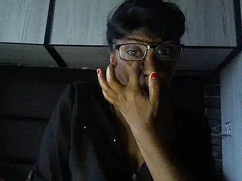 Snapshot of MsAttitude chatting on 11-25-25, 06:02 MsAttitude online show from 11-25-25, 06:02