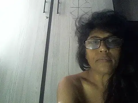 Snapshot of MsAttitude chatting on 12-16-25, 02:11 MsAttitude online show from 12-16-25, 02:11