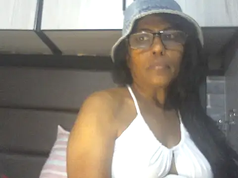 MsAttitude online show from 04-22-26, 07:33