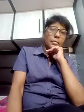 Snapshot of MsAttitude chatting on 05-23-26, 05:06 MsAttitude online show from 05-23-26, 05:06