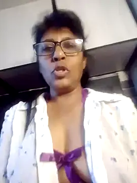 Snapshot of MsAttitude chatting on 05-29-26, 06:44 MsAttitude online show from 05-29-26, 06:44