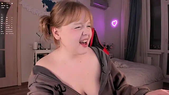 Snapshot of LisaLaas chatting on 12-22-24, 09:42 LisaLaas online show from 12-22-24, 09:42