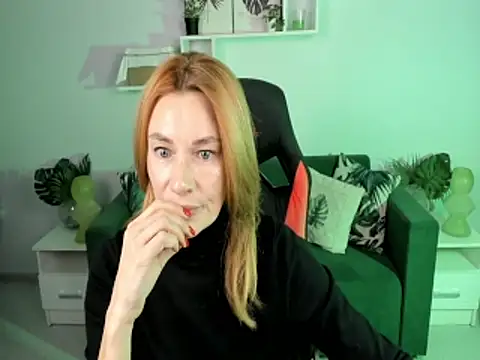 Snapshot of MistyBarnes chatting on 12-09-24, 09:28 MistyBarnes online show from 12-09-24, 09:28