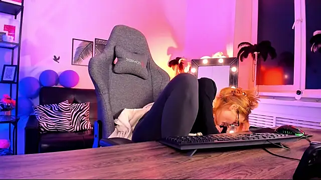 Snapshot of MistyBarnes chatting on 01-05-25, 12:10 MistyBarnes online show from 01-05-25, 12:10