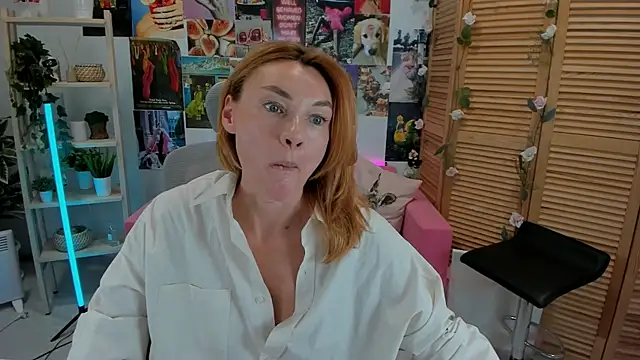 Snapshot of MistyBarnes chatting on 03-08-25, 11:37 MistyBarnes online show from 03-08-25, 11:37