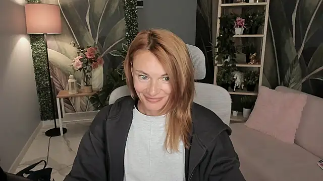 Snapshot of MistyBarnes chatting on 09-14-25, 02:38 MistyBarnes online show from 09-14-25, 02:38