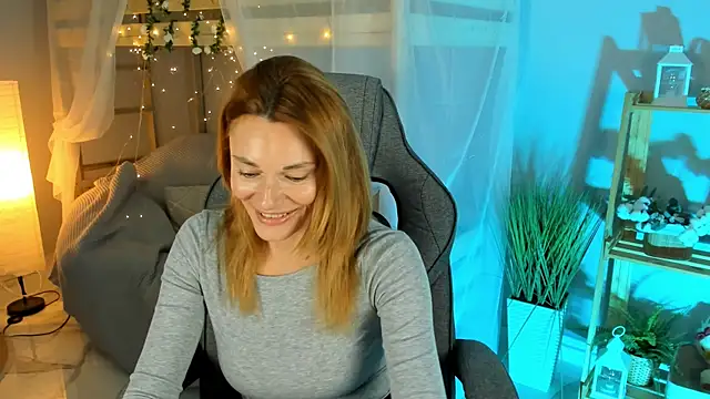 Snapshot of MistyBarnes chatting on 11-20-25, 01:11 MistyBarnes online show from 11-20-25, 01:11