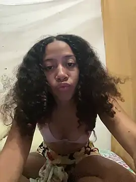 Snapshot of Miley_and_Vash chatting on 12-21-24, 09:25 Miley and Vash online show from 12-21-24, 09:25