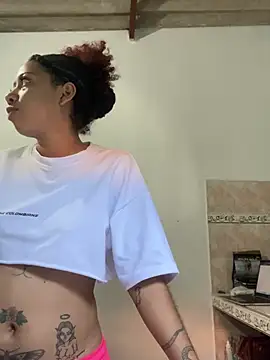 Snapshot of Miley_and_Vash chatting on 12-26-24, 02:48 Miley and Vash online show from 12-26-24, 02:48