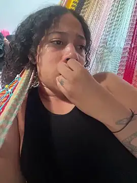 Snapshot of Miley_and_Vash chatting on 01-17-25, 09:28 Miley and Vash online show from 01-17-25, 09:28