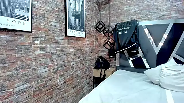 AcidMilo online show from 12-06-24, 05:44