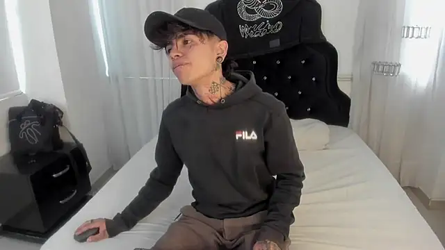 AcidMilo online show from 12-18-24, 01:02