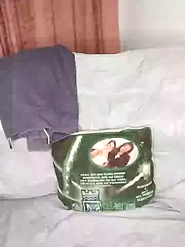 Snapshot of zhayra_rose chatting on 02-21-25, 03:12 zhayra rose online show from 02-21-25, 03:12