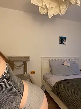 Snapshot of malyshhka chatting on 12-07-24, 12:35 malyshhka online show from 12-07-24, 12:35