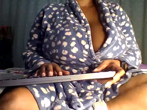 Snapshot of Charlie-Crawford chatting on 07-10-26, 06:10 Charlie-Crawford online show from 07-10-26, 06:10
