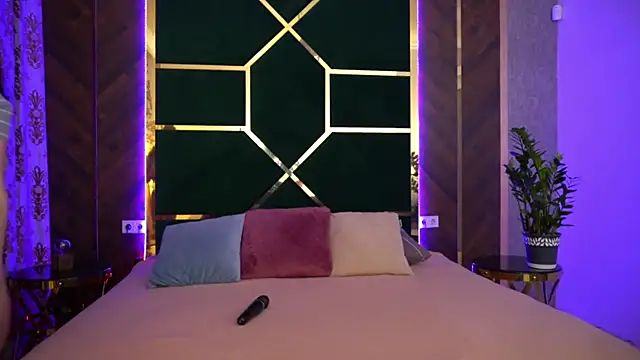 Snapshot of LittleeCutee chatting on 01-26-25, 07:32 LittleeCutee online show from 01-26-25, 07:32