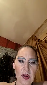 Snapshot of dominatrixredsonyja chatting on 02-15-25, 02:58 dominatrixredsonyja online show from 02-15-25, 02:58