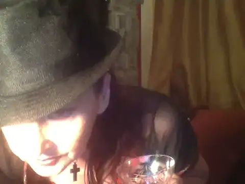 Snapshot of dominatrixredsonyja chatting on 03-19-25, 09:27 dominatrixredsonyja online show from 03-19-25, 09:27