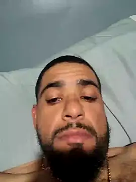 Snapshot of ositomanzo chatting on 10-18-25, 04:04 ositomanzo online show from 10-18-25, 04:04