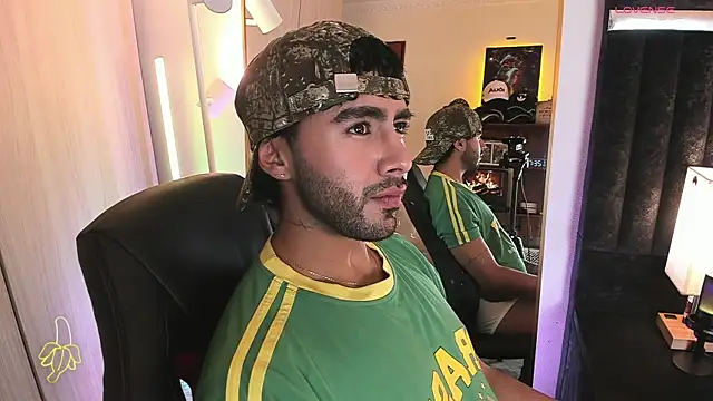 Snapshot of ItsMeEros chatting on 06-19-26, 10:35 ItsMeEros online show from 06-19-26, 10:35