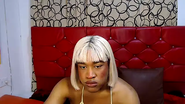 Snapshot of dirtydolltsx chatting on 10-18-25, 01:41 dirtydolltsx online show from 10-18-25, 01:41