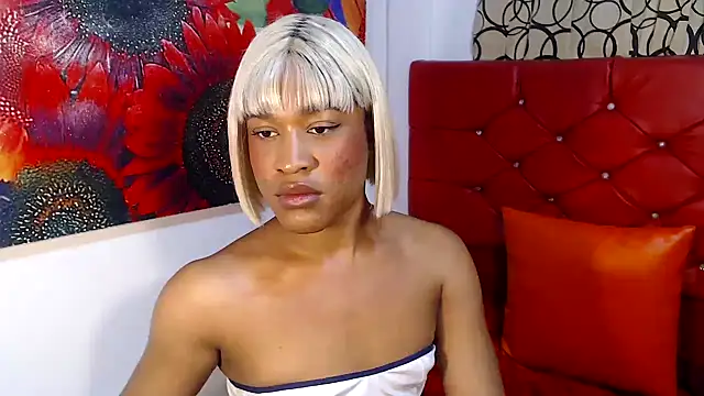 Snapshot of dirtydolltsx chatting on 10-31-25, 12:22 dirtydolltsx online show from 10-31-25, 12:22