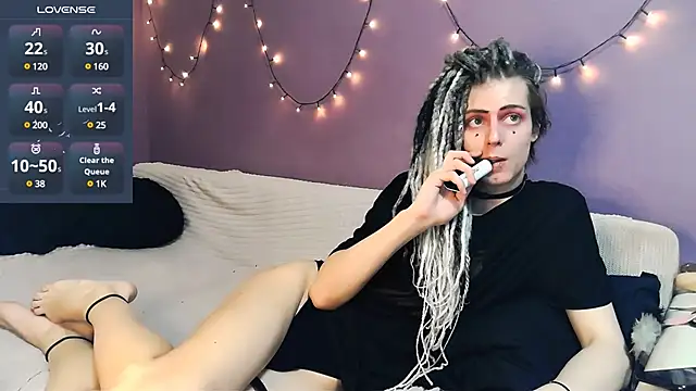 Littlepinkcat online show from 03-09-25, 09:14