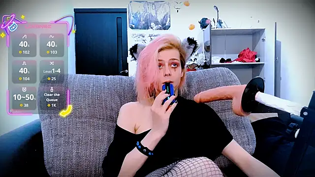 Littlepinkcat online show from 10-06-25, 08:12