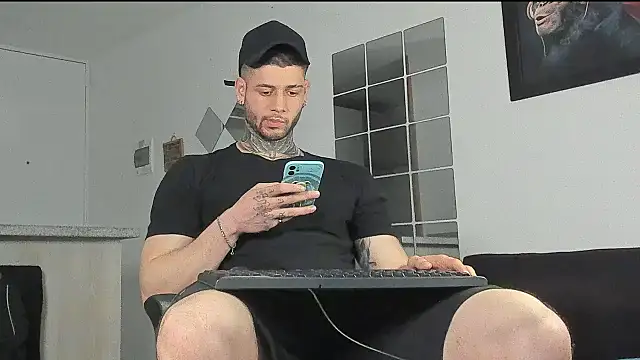  jamesleandros1 online show from 01-15-25, 02:06