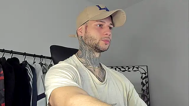  jamesleandros1 online show from 10-23-25, 12:43